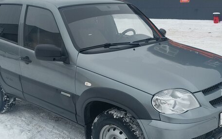 Chevrolet Niva I рестайлинг, 2015 год, 670 000 рублей, 4 фотография