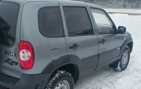 Chevrolet Niva I рестайлинг, 2015 год, 670 000 рублей, 3 фотография