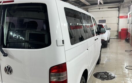 Volkswagen Caravelle T5, 2013 год, 1 700 000 рублей, 3 фотография