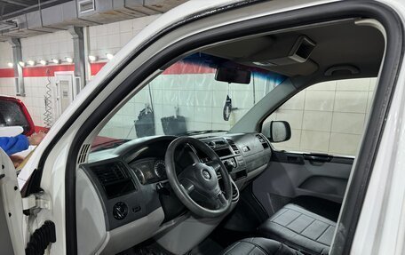 Volkswagen Caravelle T5, 2013 год, 1 700 000 рублей, 5 фотография