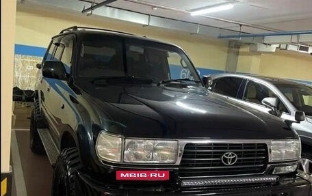 Toyota Land Cruiser 80 рестайлинг, 1994 год, 4 000 000 рублей, 3 фотография