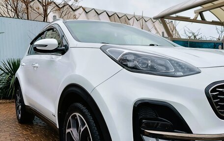 KIA Sportage IV рестайлинг, 2018 год, 2 300 000 рублей, 1 фотография