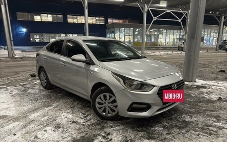 Hyundai Solaris II рестайлинг, 2018 год, 840 000 рублей, 2 фотография