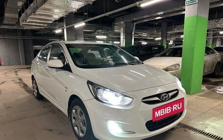 Hyundai Solaris II рестайлинг, 2012 год, 940 000 рублей, 3 фотография