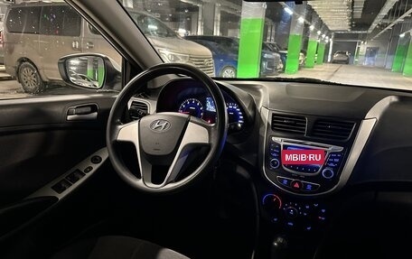 Hyundai Solaris II рестайлинг, 2012 год, 940 000 рублей, 10 фотография