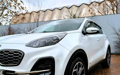 KIA Sportage IV рестайлинг, 2018 год, 2 300 000 рублей, 3 фотография