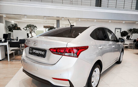 Hyundai Solaris II рестайлинг, 2017 год, 1 347 000 рублей, 5 фотография