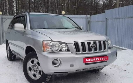 Toyota Highlander III, 2002 год, 1 100 000 рублей, 2 фотография