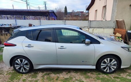 Nissan Leaf II, 2018 год, 1 640 000 рублей, 5 фотография