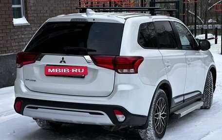 Mitsubishi Outlander III рестайлинг 3, 2021 год, 8 фотография