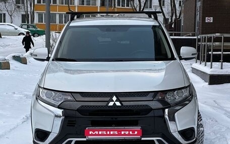 Mitsubishi Outlander III рестайлинг 3, 2021 год, 2 фотография