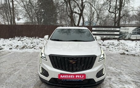 Cadillac XT5 I рестайлинг, 2020 год, 3 650 000 рублей, 2 фотография