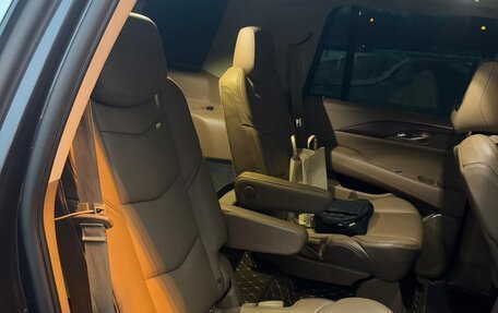 Cadillac Escalade IV, 2015 год, 4 499 999 рублей, 14 фотография