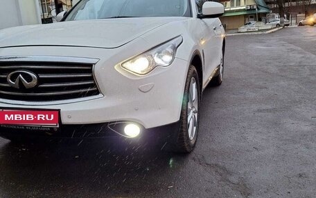 Infiniti QX70, 2014 год, 2 700 000 рублей, 1 фотография