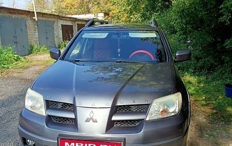 Mitsubishi Outlander III рестайлинг 3, 2006 год, 750 000 рублей, 1 фотография