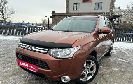 Mitsubishi Outlander III рестайлинг 3, 2012 год, 1 259 900 рублей, 3 фотография