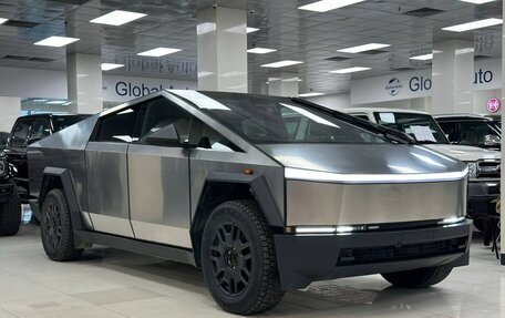 Tesla Cybertruck, 2024 год, 39 500 000 рублей, 3 фотография