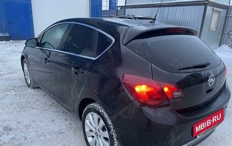 Opel Astra J, 2014 год, 930 000 рублей, 8 фотография