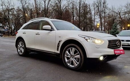 Infiniti QX70, 2014 год, 2 700 000 рублей, 4 фотография