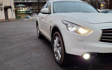 Infiniti QX70, 2014 год, 2 700 000 рублей, 13 фотография