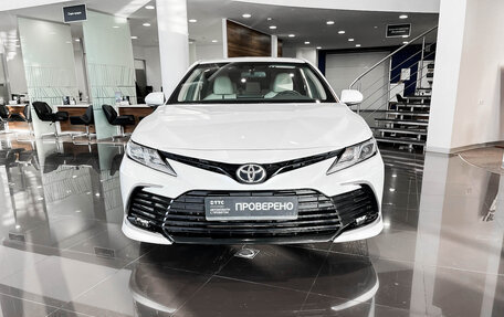 Toyota Camry, 2021 год, 3 643 000 рублей, 6 фотография