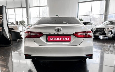 Toyota Camry, 2021 год, 3 643 000 рублей, 10 фотография