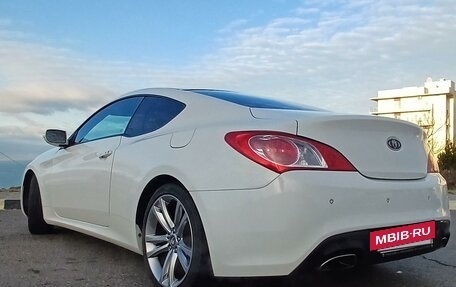 Hyundai Genesis Coupe I рестайлинг, 2011 год, 1 500 000 рублей, 3 фотография