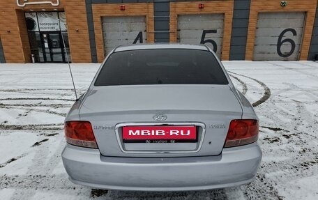 Hyundai Sonata IV рестайлинг, 2004 год, 490 000 рублей, 3 фотография