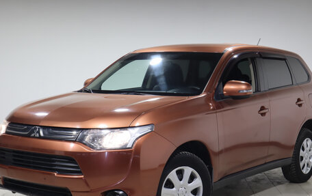 Mitsubishi Outlander III рестайлинг 3, 2013 год, 1 650 000 рублей, 1 фотография