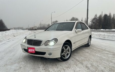 Mercedes-Benz C-Класс, 2004 год, 930 000 рублей, 1 фотография