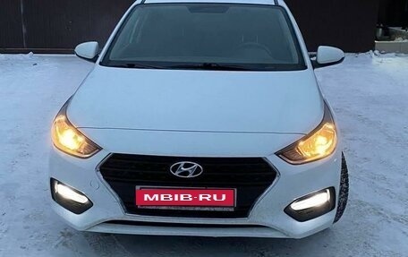 Hyundai Solaris II рестайлинг, 2017 год, 1 150 000 рублей, 1 фотография