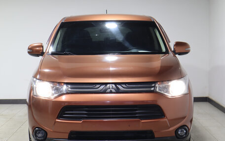 Mitsubishi Outlander III рестайлинг 3, 2013 год, 1 650 000 рублей, 3 фотография