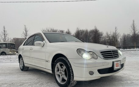 Mercedes-Benz C-Класс, 2004 год, 930 000 рублей, 5 фотография