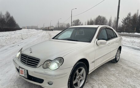 Mercedes-Benz C-Класс, 2004 год, 930 000 рублей, 4 фотография