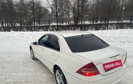 Mercedes-Benz C-Класс, 2004 год, 930 000 рублей, 10 фотография