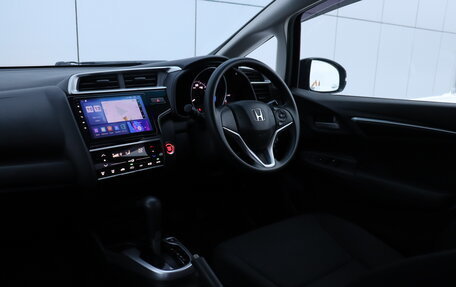 Honda Fit III, 2019 год, 1 150 000 рублей, 17 фотография