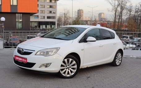 Opel Astra J, 2011 год, 553 000 рублей, 1 фотография