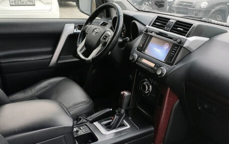 Toyota Land Cruiser Prado 150 рестайлинг 2, 2015 год, 3 799 000 рублей, 5 фотография