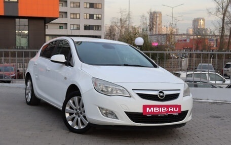 Opel Astra J, 2011 год, 553 000 рублей, 2 фотография