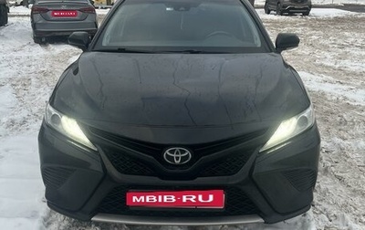 Toyota Camry, 2018 год, 2 750 000 рублей, 1 фотография