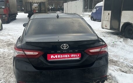 Toyota Camry, 2018 год, 2 750 000 рублей, 3 фотография