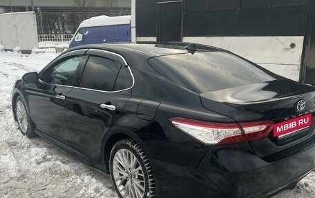 Toyota Camry, 2018 год, 2 750 000 рублей, 4 фотография