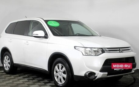 Mitsubishi Outlander III рестайлинг 3, 2014 год, 1 580 000 рублей, 3 фотография