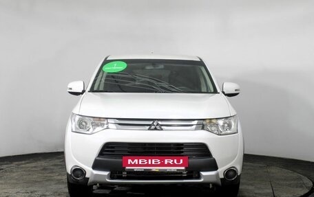 Mitsubishi Outlander III рестайлинг 3, 2014 год, 1 580 000 рублей, 2 фотография