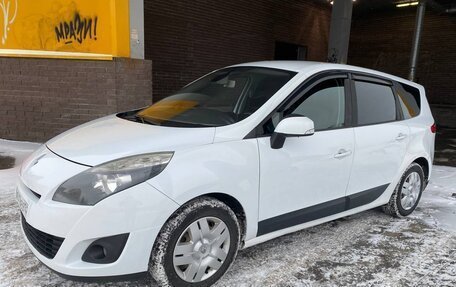 Renault Scenic III, 2010 год, 868 000 рублей, 2 фотография