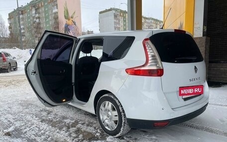 Renault Scenic III, 2010 год, 868 000 рублей, 8 фотография