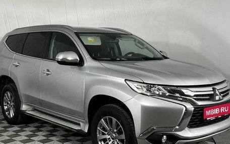 Mitsubishi Pajero Sport III рестайлинг, 2018 год, 2 930 000 рублей, 3 фотография