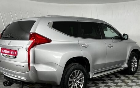 Mitsubishi Pajero Sport III рестайлинг, 2018 год, 2 930 000 рублей, 5 фотография