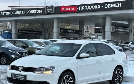 Volkswagen Jetta VI, 2013 год, 1 180 000 рублей, 2 фотография