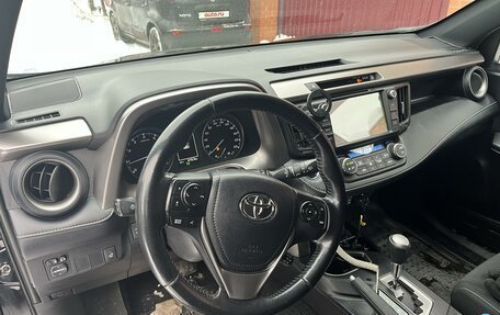 Toyota RAV4, 2019 год, 3 100 000 рублей, 10 фотография